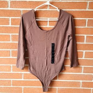 🌵2/$25🌵Select Items🌵M Ribbed Bodysuit - Banana Republic